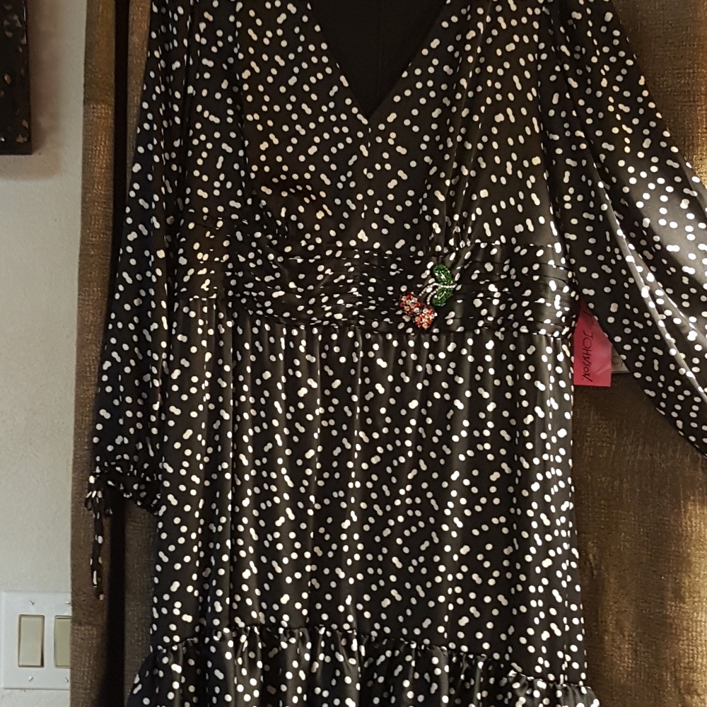 Dress - Picture 2 of 5